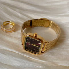 Retro Ankela Red Series Chain Watch Women